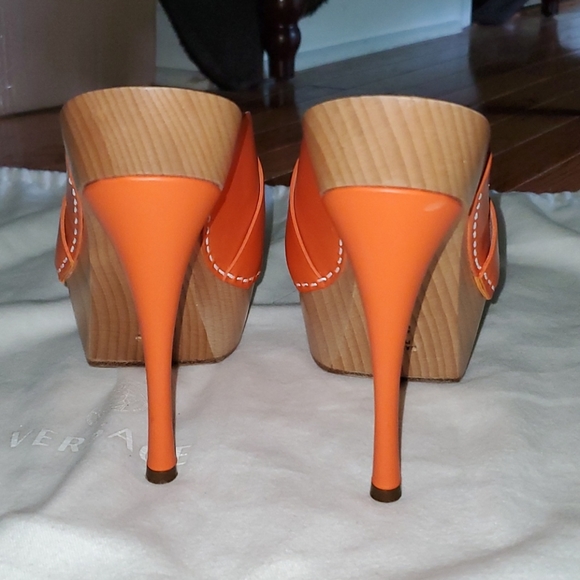 Orange Versace platforms 39 - Picture 4 of 6